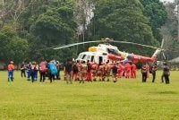 Pesawat Mi-17 JBPM dari Pangkalan Udara Subang tiba di Pos Kemar pada jam 4.30 petang bagi membantu operasi SAR. Foto JBPM Perak
