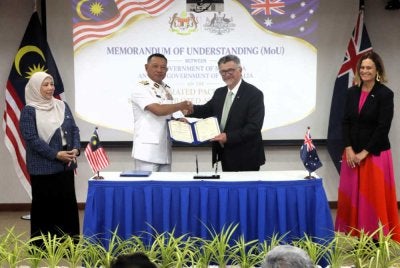 Mohd Rosli ketika Majlis MoU dengan Australia berkaitan Sistem Pesawat Tanpa Pemandu di Ibu Pejabat Maritim Malaysia pada Isnin. Foto Maritim Malaysia