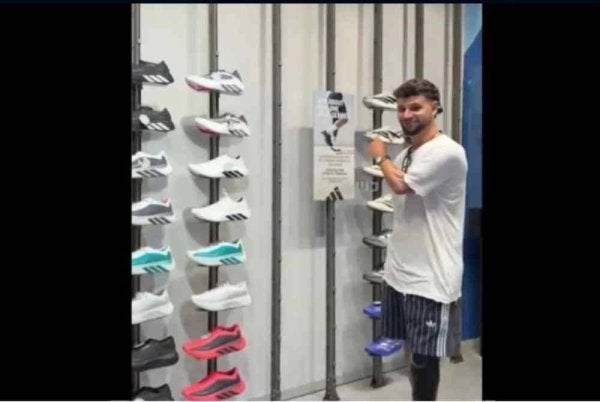 Jenama pakaian sukan global, Adidas, berdepan gelombang boikot dan kritikan antarabangsa selepas menampilkan bekas tentera Israel, Shalev Biton, dalam kempen promosi .