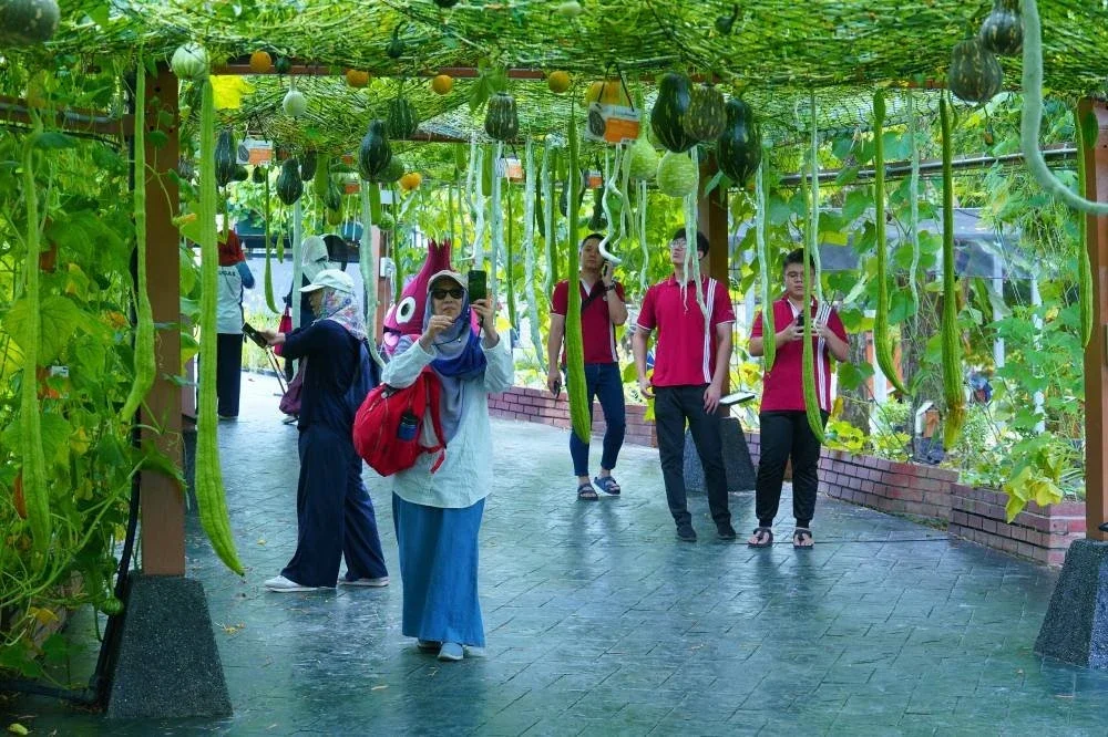 Pengunjung mula hadir seawal 10 pagi ketika tinjauan lensa Sinar Harian pada Pameran Pertanian, Hortikultur dan Agro Pelancongan Malaysia (MAHA) 2026 di MAEPS pada Jumaat.