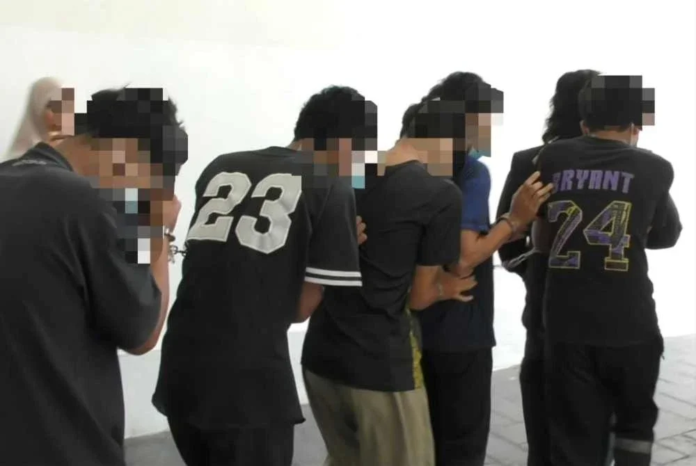 Kesemua tertuduh di bawah ke Mahkmah Kangar pada Selasa untuk didakwa.