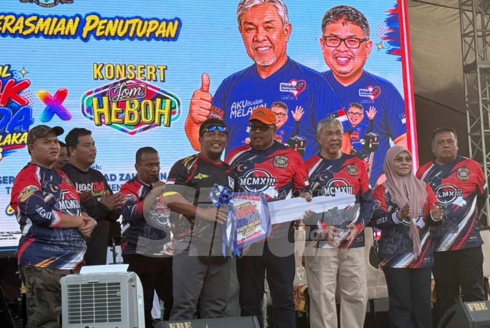 Timbalan Perdana Menteri, Datuk Seri Dr Ahmad Zahid Hamidi hadir pada upacara penutup karnival pada Ahad. Foto SINAR HARIAN/NORAFIZA JAAFAR