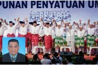 Presiden UMNO, Datuk Seri Ahmad Zahid Hamidi (tengah) diiringi Presiden Pas, Datuk Seri Abdul Hadi Awang bergambar bersama barisan kepimpinan UMNO dan Pas pada Himpunan Penyatuan Ummah di Pusat Dagangan Dunia (WTC), Kuala Lumpur pada 2019. Gambar kecil: Dr. Iskandar Hasan Tan Abdullah