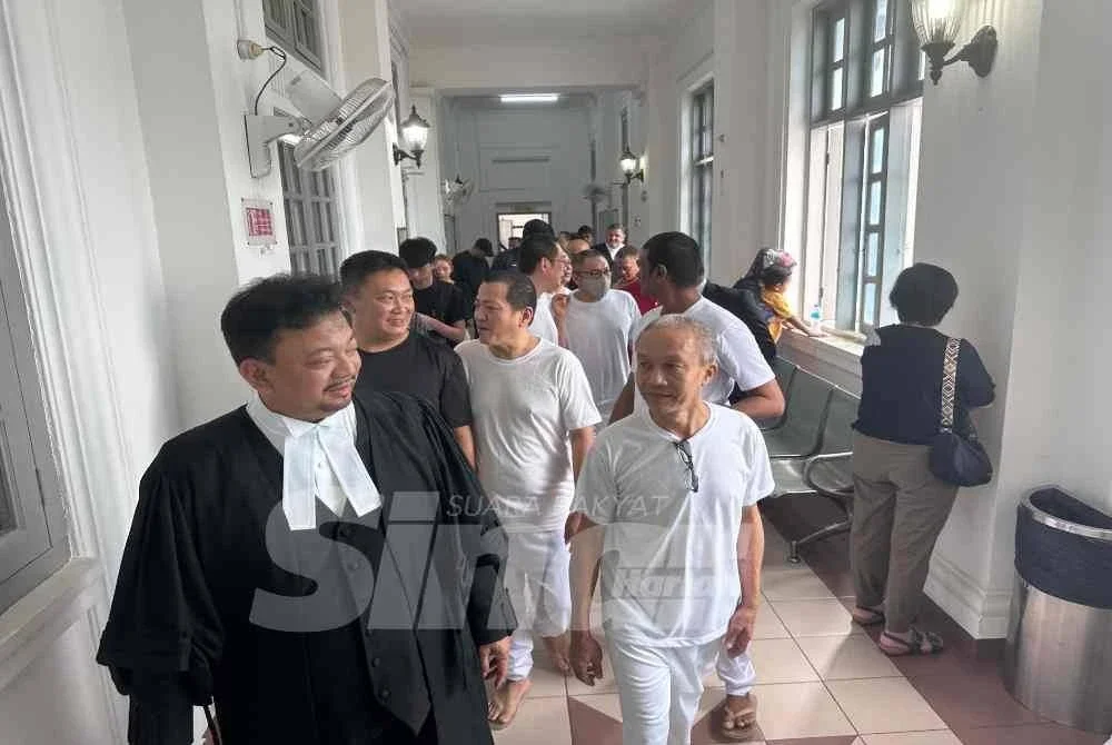 Tujuh lelaki dilepas dan dibebaskan daripada pertuduhan edar dadah.