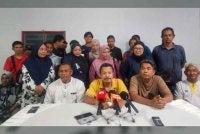 Ramzi pada sidang media malam tadi berkata, setelah membuat penelitian, mereka berpendapat bahawa mereka tidak lagi mempercayai kepimpinan pada peringkat pusat. - Foto Bernama