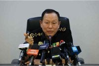 Ketua Pesuruhjaya Suruhanjaya Pencegahan Rasuah Malaysia (SPRM) Datuk Seri Abd Halim Aman bercakap pada sidang media dipejabatnya hari ini. Foto Bernama