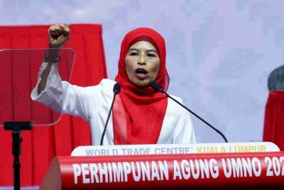 Noraini berucap ketika Perhimpunan Agung Wanita UMNO 2026 sempena Perhimpunan Agung UMNO 2026 di Dewan Merdeka, Pusat Dagangan Dunia Kuala Lumpur, pada Khamis. Foto Bernama