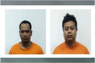 SPRM sedang mengesan dua lelaki tempatan bagi membantu perbicaraan kes di Mahkamah Kuala Lumpur.