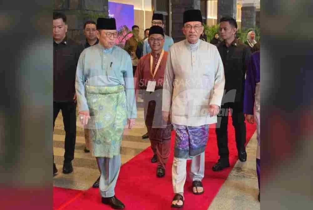 Anwar tiba di SICC, Kota Kinabalu bagi mempengerusikan MTPMA63.