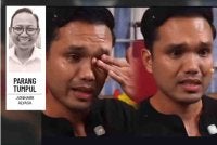 Menitis air mata pempengaruh dan usahawan selebriti, Khairul Aming apabila mengenang kembali kisah beliau tidak dapat membantu arwah bapanya kerana kesempitan wang.