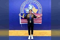 Rabiatul mengungguli kategori 48kg Kejohanan Muaythai Senior Dunia di Kosovo.