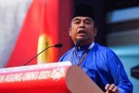 Zawawi secara terbuka memohon maaf kepada Pas kerana pernah menggelarkan pimpinan tertentu dalam parti itu sebagai ‘tiga jahanam’.