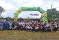Seramai 300 penduduk kampung daripada pelbagai peringkat usia menyemarakkan Program Fun Run Merdeka 2026 (Tertutup) Kampung Paya Lima Amas, Dewan Undangan Negeri (DUN) Bukit Tunggal di Kuala Terengganu pada Sabtu.