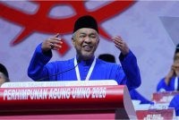 Ahmad Zahid Hamidi ketika menyampaikan ucapan penggulungan pada PAU 2026 di WTC pada Sabtu. - Foto: SINAR HARIAN / MOHD HALIM ABDUL WAHID