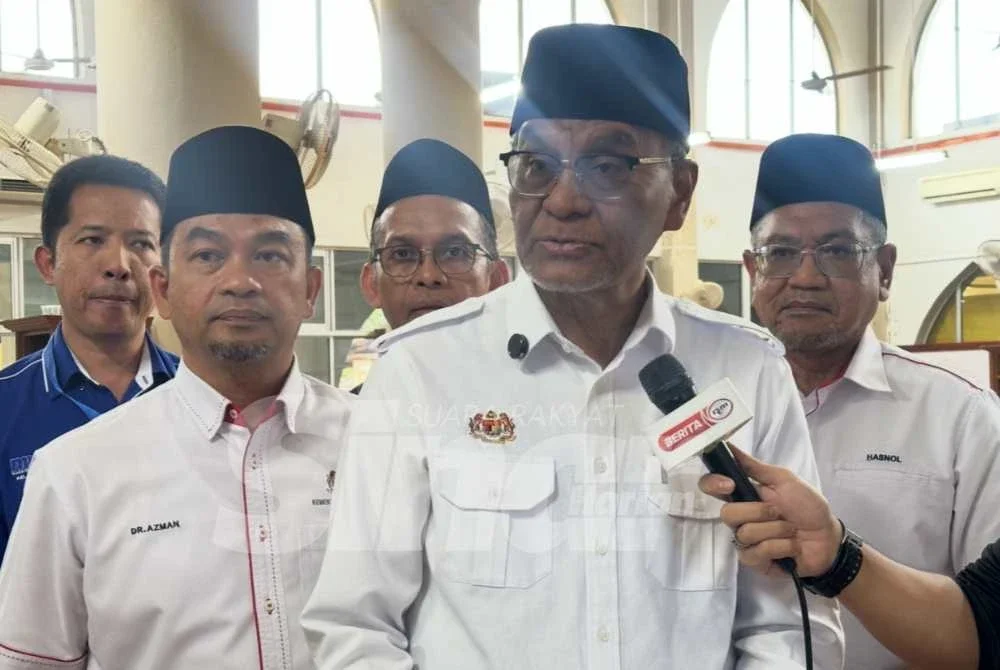 Dr Dzulkefly ketika bercakap kepada pemberita. Foto SINAR HARIAN/ADILA SHARINNI WAHID