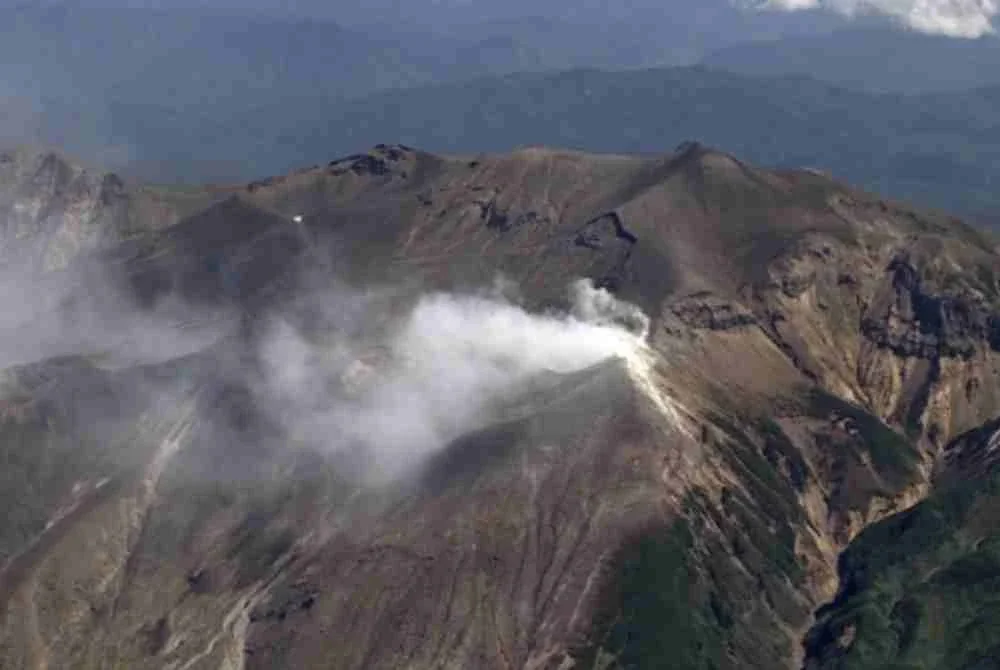 Jepun naikkan tahap amaran letusan gunung berapi
