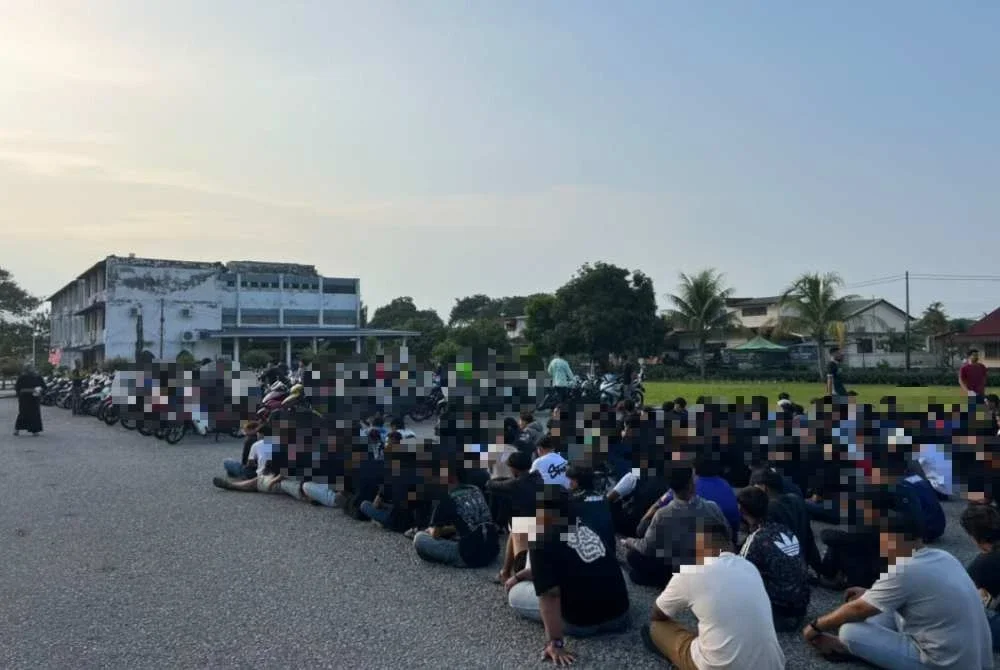 Remaja berusia seawal 13 tahun antara 271 individu yang diperiksa dalam Op Bersepadu Samseng Jalanan di Jalan Pasir Puteh, Station 18 pada awal pagi Ahad.