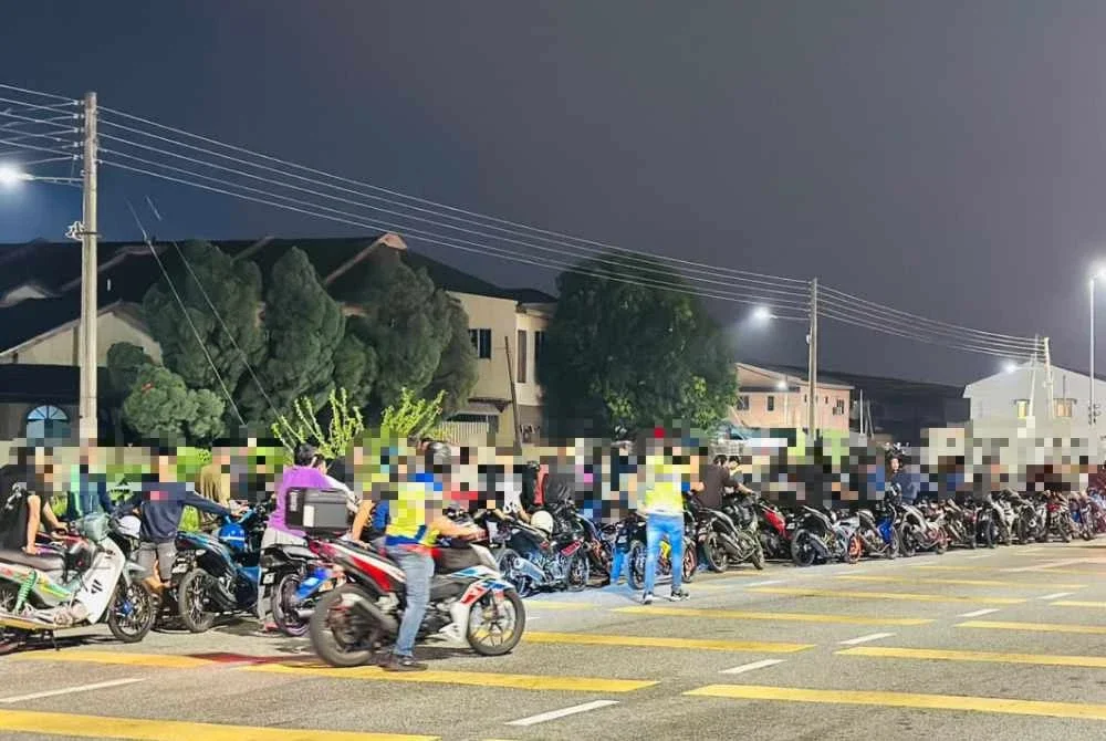 Sebanyak 416 saman trafik dikeluarkan atas pelbagai kesalahan sepanjang operasi berkenaan.