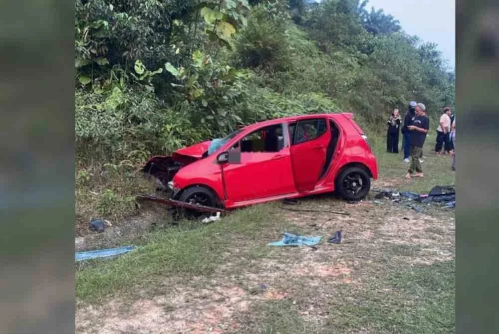 Tiga individu termasuk pasangan suami isteri maut dalam kemalangan membabitkan dua kenderaan di Kilometer (KM) 31.2, Jalan Kota Tinggi-Kluang.