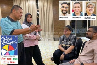 Loghat Kelantan merapatkan hubungan di antara Hareetaran (kanan) bersama Nik Mohd Shahrizal dan Abe Sin (kiri). Foto: HAZELEN LIANA KAMARUDIN