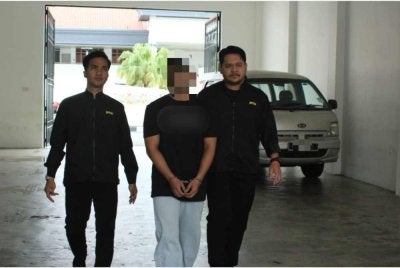 Perintah reman terhadap lelaki berkenaan dikeluarkan Majistret Eliana Ismail di Mahkamah Majistret Alor Setar pada Ahad.