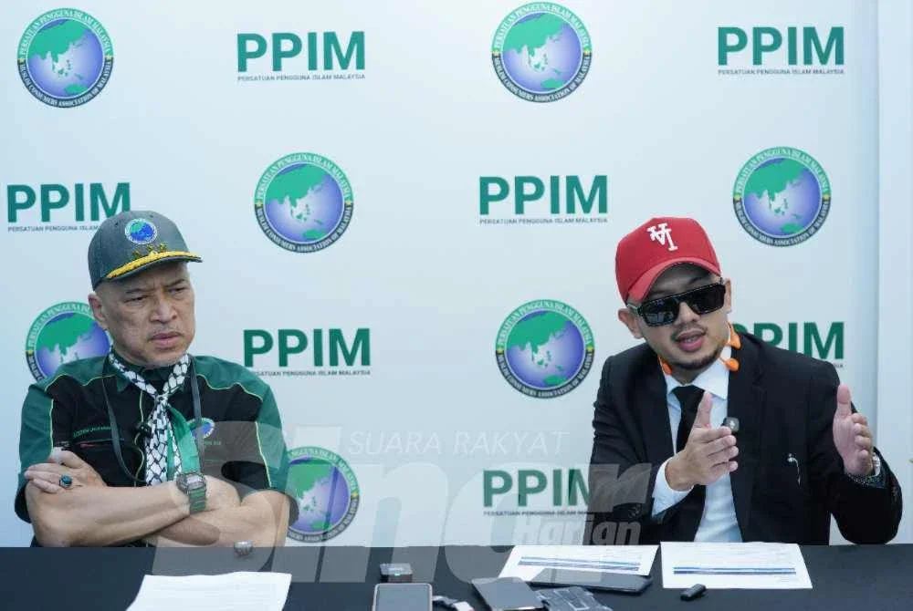 Caprice (kanan) dan Nadzim dalam Wawancara Khas Bersama PPIM & Caprice bertajuk 'Jual Dadah Online, Perlu Tunggu Aduan Baru Bertindak?' yang berlangsung di Sembang-Sembang Cafe. Foto: Rosli Talib