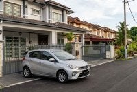Jangan disebabkan sebuah kereta, hubungan antara jiran tetangga menjadi keruh. - Imej janaan AI