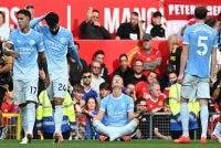 Cara Haaland (dua dari kanan) meraikan jaringannya ketika membantu City menewaskan United 1-0 dalam aksi EPL di Old Trafford pada Isnin. Foto: AFP.