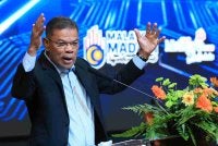 Saifuddin Nasution menyampaikan ucapan pada Perhimpunan Bulanan Kementerian Dalam Negeri (KDN) di Kompleks Setia Perkasa, pada Isnin. Foto Bernama 