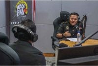 Hisyam ketika sesi siaran langsung di platform media sosial SPRM pada Isnin. Foto: SPRM