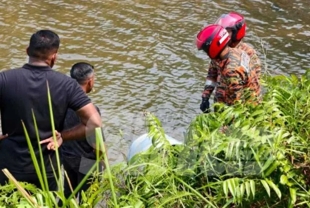 Tong itu ditemukan kira-kira 15 meter dari jalan sebelum polis mendapatkan bantuan bomba untuk mengangkatnya ke jalan bagi dibawa ke hospital untuk pemeriksaan lanjut.