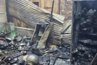 Sekurang-kurangnya 4 sekeluarga maut manakala 2 lagi melecur selepas sebuah peti sejuk di kediaman mereka meletup awal Selasa di negeri Karnataka, barat daya India - Foto: Agensi