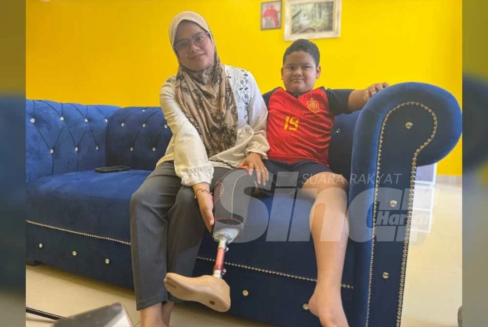 Nurul Zakiah berkata, kaki palsu Harraz berharga kira-kira RM2,800. Foto SINAR HARIAN/NORAFIZA JAAFAR
