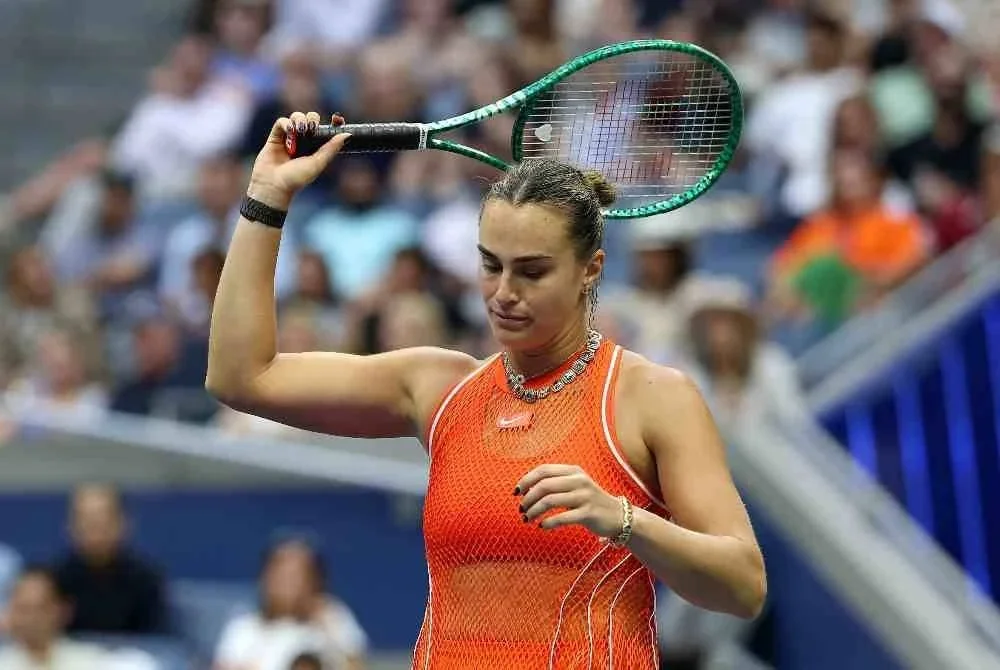 Reaksi Sabalenka selepas tewas di tangan Rybakina dalam saingan akhir Terbuka AS di New York minggu lalu. Foto: AFP.