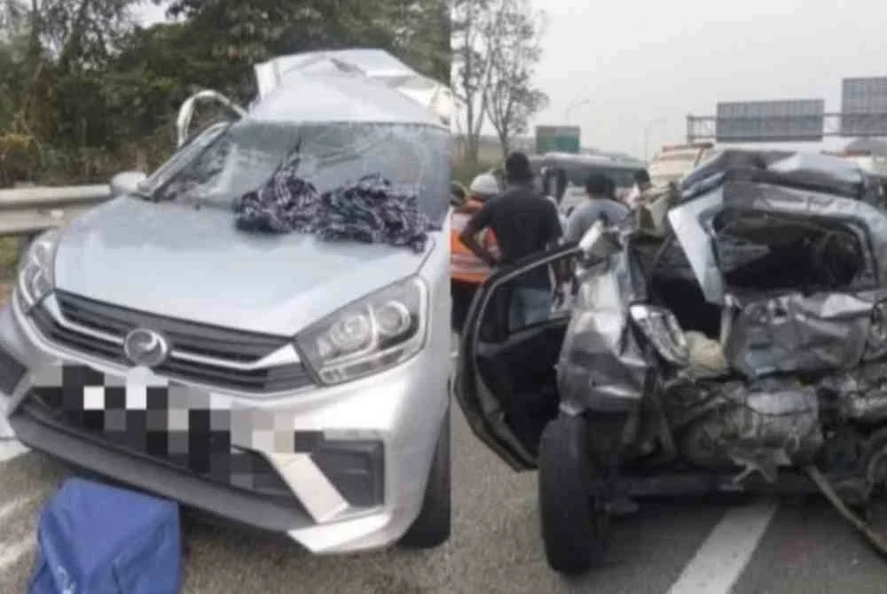 Seorang lelaki berusia 22 tahun yang cuba membantu turut dilanggar hingga parah.