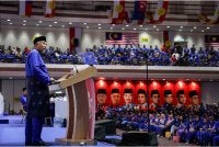 Ahmad Zahid berucap sebelum mengakhiri ucapan pergulungan PAU 2026 di Dewan Merdeka, WTCKL oada Sabtu lalu. - FOTO: Bernama