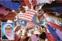 Sempena sambutan Hari Malaysia ini, sudah tiba masanya wacana pembinaan negara diperluaskan. Gambar kecil: Ros Aiza