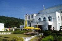 Kerajaan Negeri Sembilan membuat keputusan kolektif bahawa proklamasi penurunan takhta Tuanku Muhriz Tuanku Munawir sebagai di-Pertuan Besar Negeri Sembilan adalah sah.