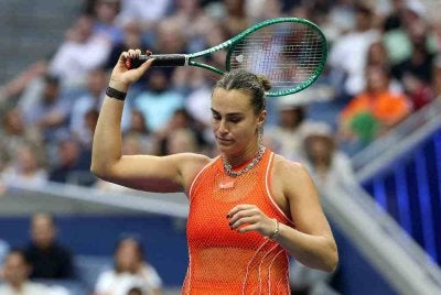 Reaksi Sabalenka selepas tewas di tangan Rybakina dalam saingan akhir Terbuka AS di New York minggu lalu. Foto: AFP.