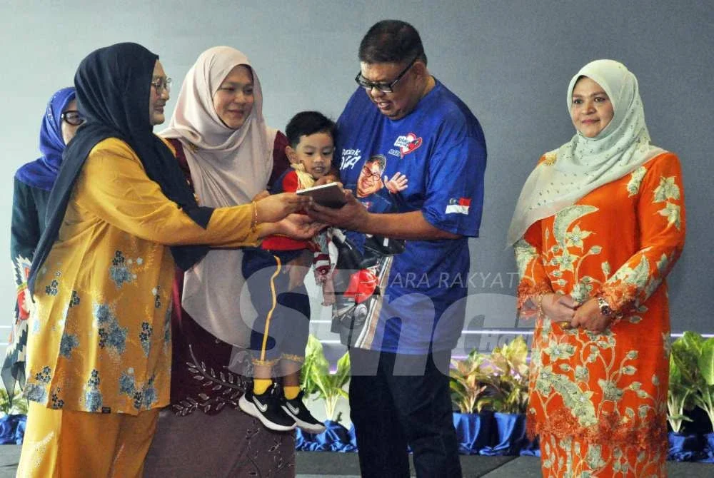 PRN Melaka: ‘Satu Jumaat lagi? Bila saya panggil, media datanglah’ – Ab Rauf PRN Melaka: ‘Satu Jumaat lagi? Bila saya panggil, media datanglah’ – Ab Rauf