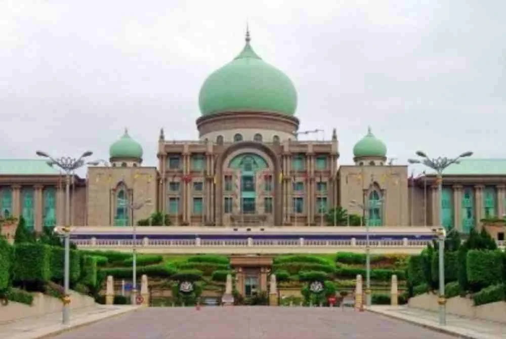 PMO menegaskan
surat yang mendakwa kelulusan Jemaah Menteri diberikan bagi cadangan Projek Inisiatif Pembiayaan Swasta (PFI) untuk kerja-kerja pelebaran Lebuhraya Utara Selatan adalah palsu.
