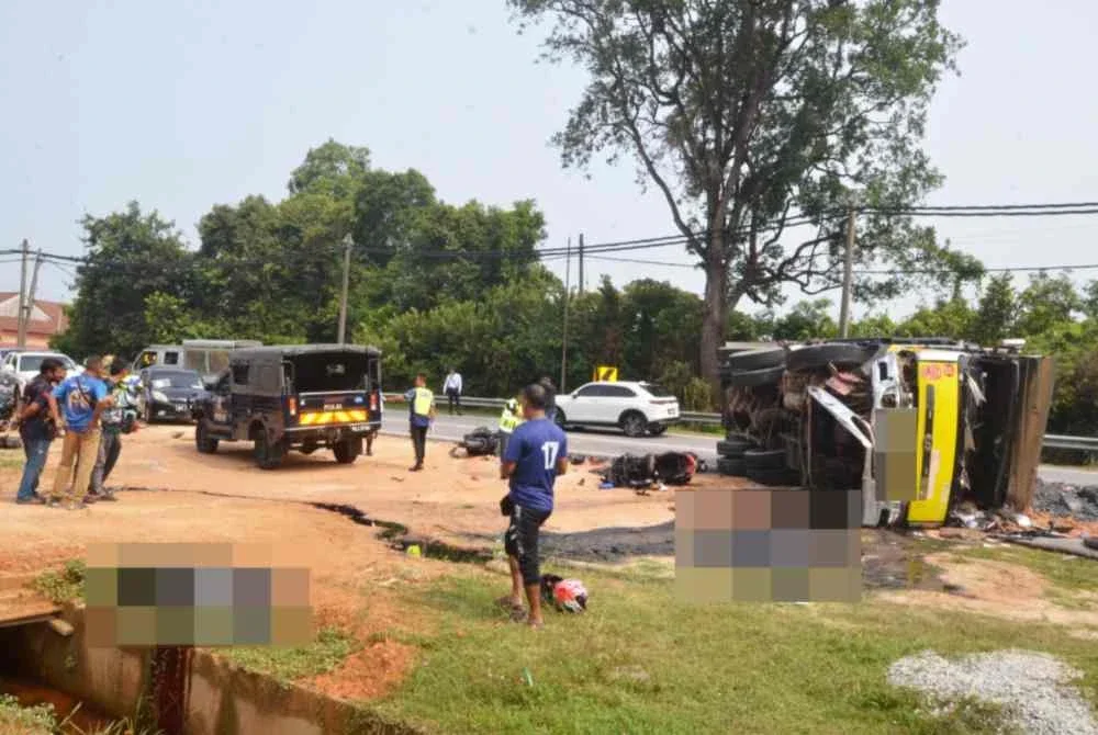 Kemalangan itu turut menyebabkan tiga lagi peserta konvoi terbabit yang menaiki dua buah motosikal mengalami kecederaan. Foto Bernama