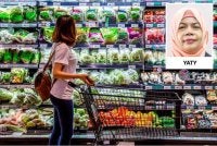 Antara isu utama yang membimbangkan rakyat ialah kenaikan harga makanan dan minuman. - Gambar hiasan 