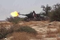 Pertempuran sengit antara pasukan kerajaan Yemen dan Huthi turut berlaku di kawasan berhampiran sempadan Riyadh. - Foto AFP