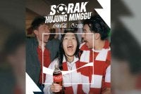 Promosi sorak hujung minggu dengan Coke X EPL menawarkan lebih 100,000 hadiah termasuk tiga pasang tiket untuk menyaksikan perlawanan EPL secara langsung.
