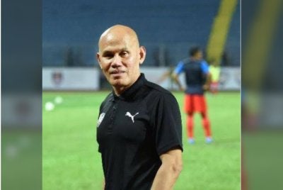 Kongres Luar Biasa Persatuan Bolasepak Malaysia (FAM) diwarnai 'drama' apabila kelayakan Pengerusi Jawatankuasa Pemilihan, Prof Datuk Dr Abdullah Mohamad Said dipertikai.