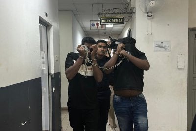 Durai dan Sherman didakwa di Mahkamah Majistret dan Sesyen Johor Bahru