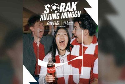 Promosi sorak hujung minggu dengan Coke X EPL menawarkan lebih 100,000 hadiah termasuk tiga pasang tiket untuk menyaksikan perlawanan EPL secara langsung.