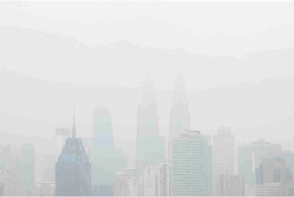 Sebanyak 33 kawasan di seluruh negara mencatatkan bacaan IPU pada tahap tidak sihat setakat jam 9 pagi ini.