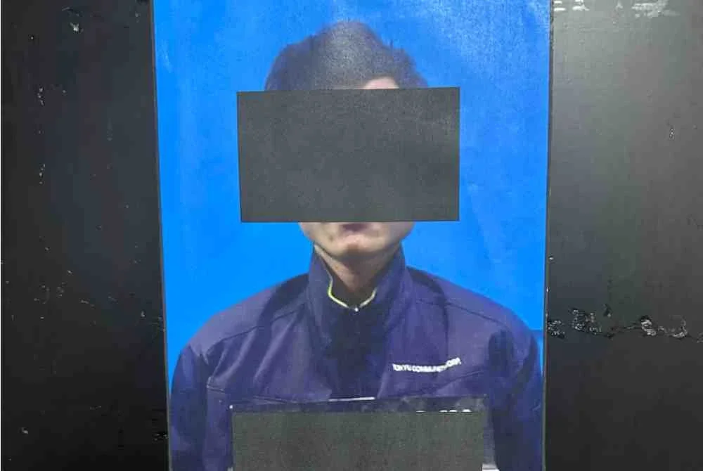 Suspek warga asing yang dipercayai mengedar dadah diberkas dalam satu serbuan di sebuah rumah di Kluang.